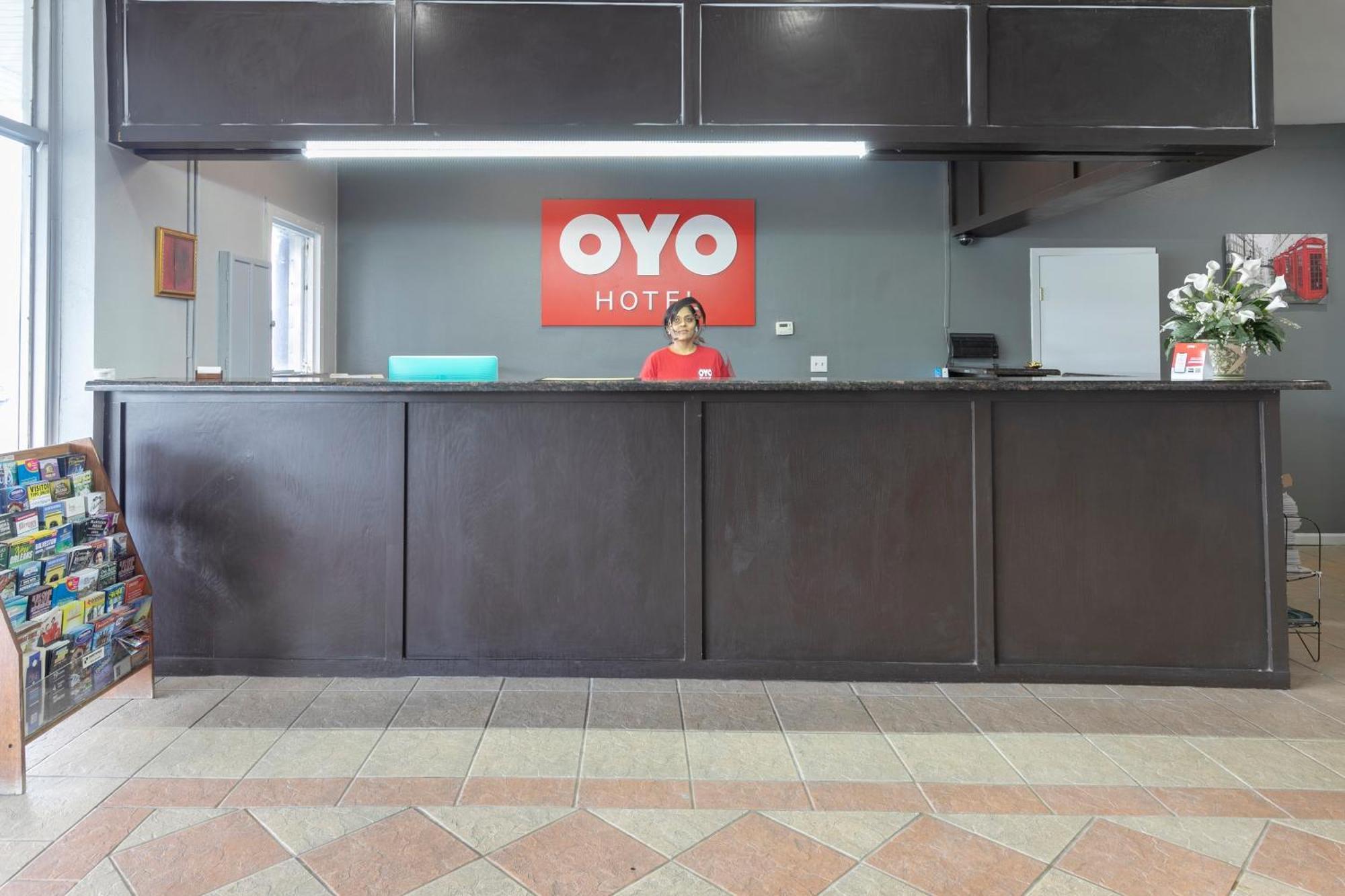 Oyo Near Crowley, La I-10 2*