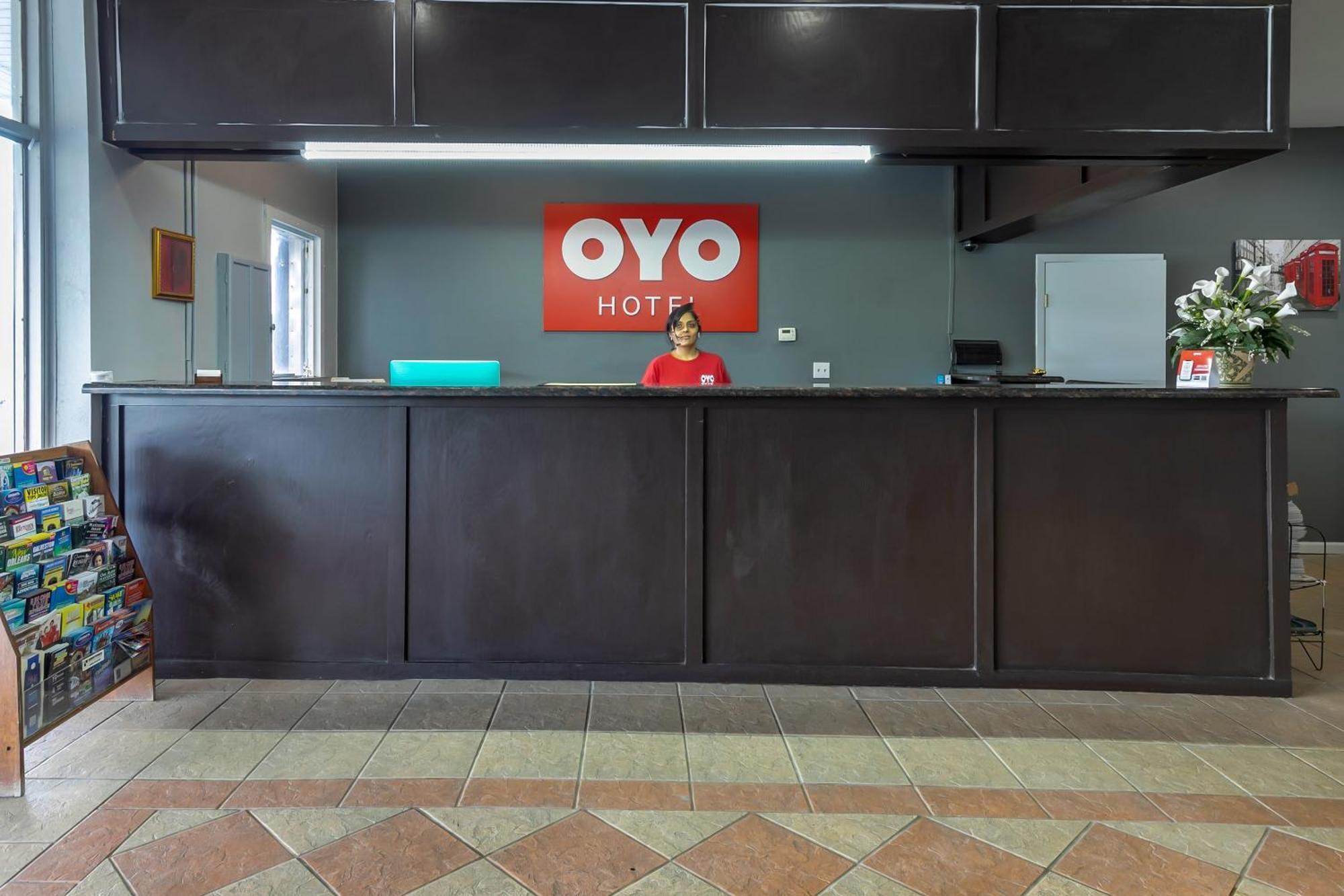 Oyo Near Crowley, La I-10 2*